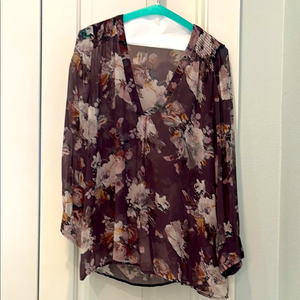 Joie 💯 silk sheer floral v-neck blouse
